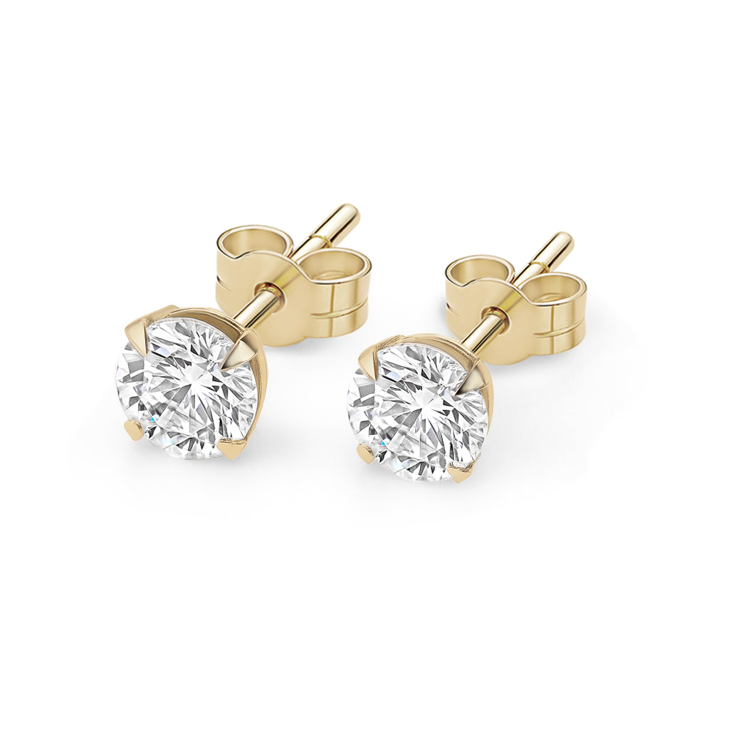 14kt. Yellow Gold Set of Stud Earrings with VVS Moissanite Stone – 0.8 mm